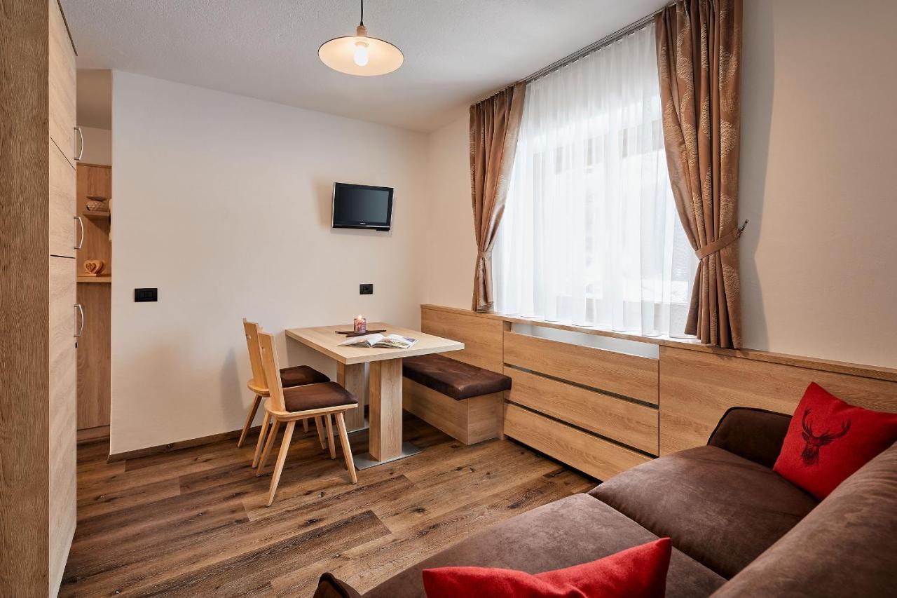Saina Apartment Colfosco Luaran gambar
